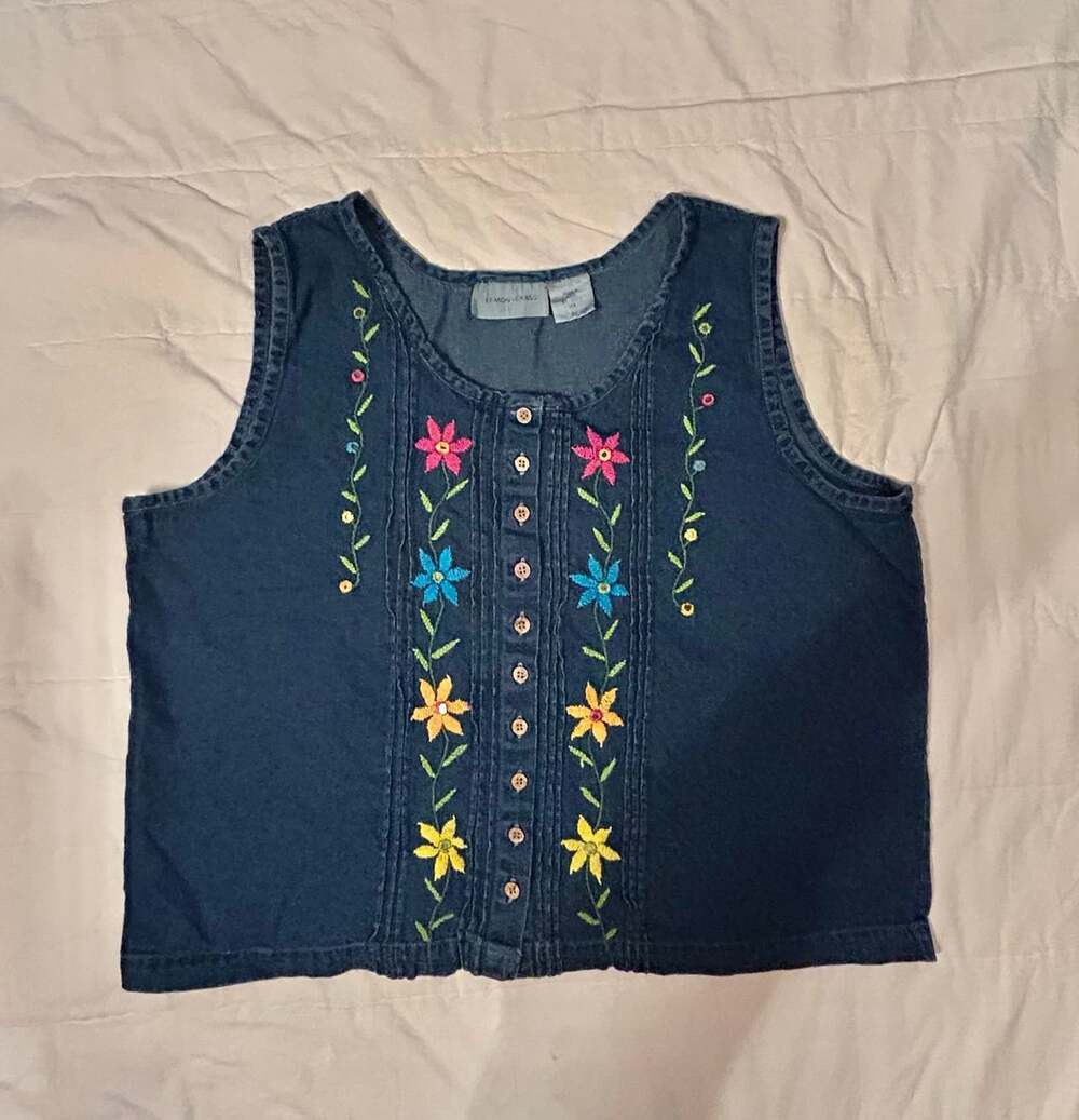 Lemon Grass Denim Floral Embroidered XL Womenβs Summer Top